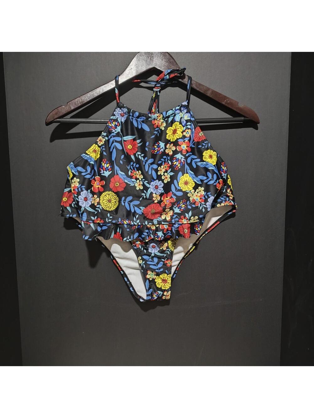 Two Pieces Size Medium Girls / Teens Floral Retro Style